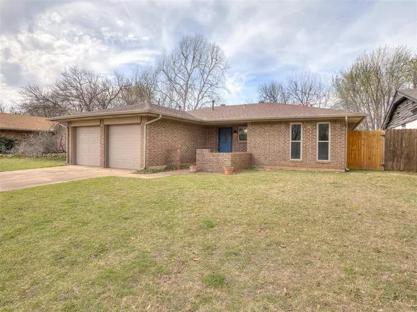 405 Meadow Lake DR, Edmond, OK 73003