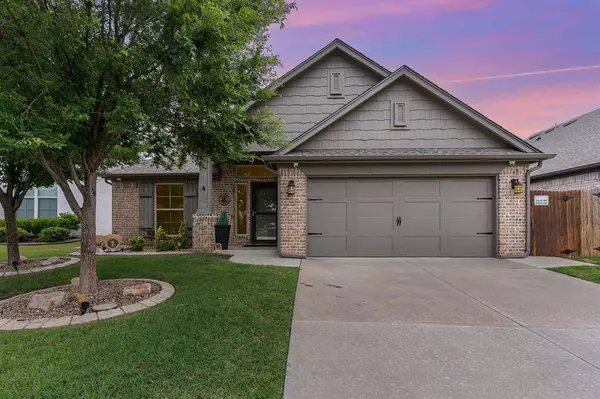 17912 Marron DR, Edmond, OK 73012