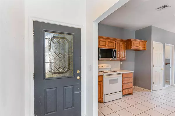 4836 Rocky RD, Yukon, OK 73099