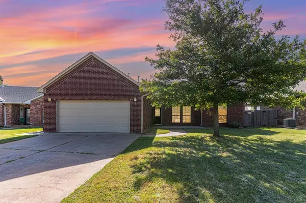 4836 Rocky RD, Yukon, OK 73099