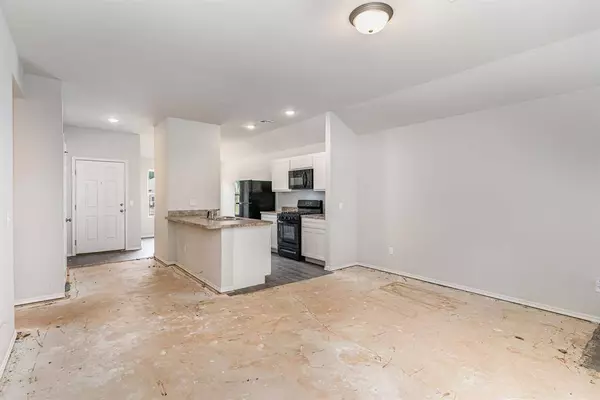 840 Highgarden CIR, Noble, OK 73068