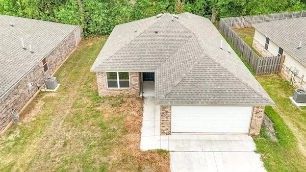 840 Highgarden CIR, Noble, OK 73068