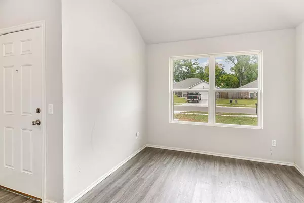 840 Highgarden CIR, Noble, OK 73068