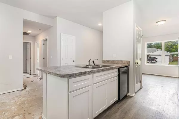 840 Highgarden CIR, Noble, OK 73068