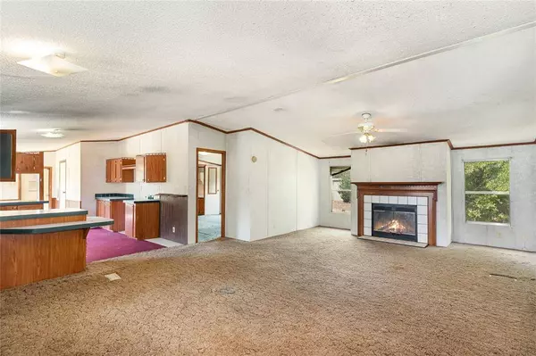 9655 Forest Hills DR, Harrah, OK 73045