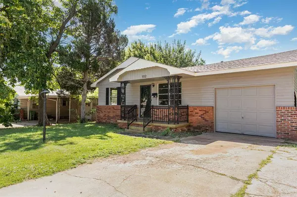 102 Glenda DR, Yukon, OK 73099