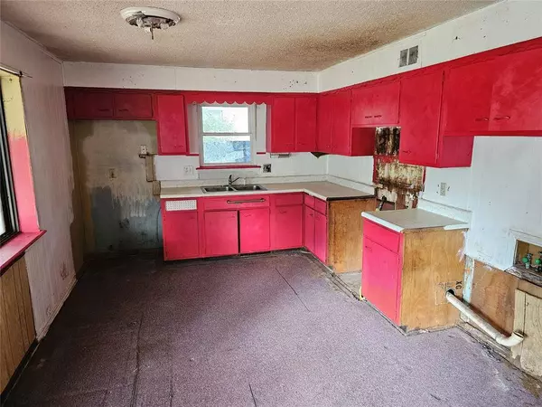 713 NE 79th PL, Oklahoma City, OK 73114