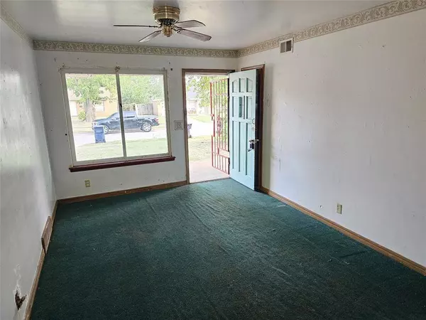 713 NE 79th PL, Oklahoma City, OK 73114