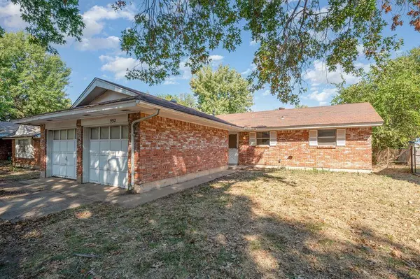 992 Barkley CIR, Norman, OK 73071