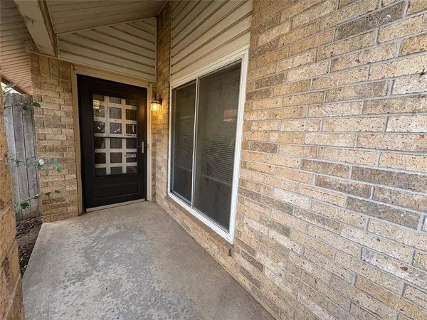 7914 Harvest Hills RD, Oklahoma City, OK 73132