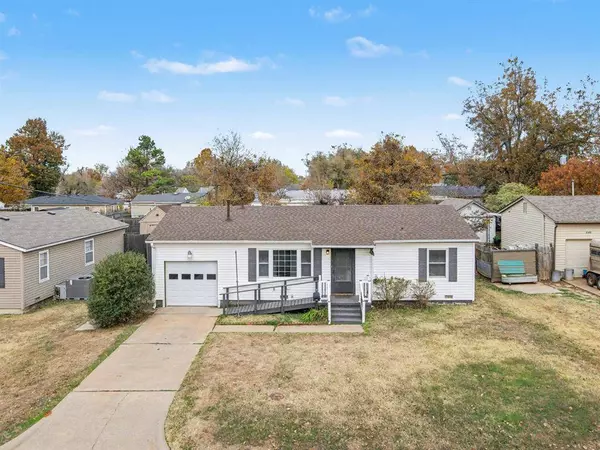 209 W 8th ST, Edmond, OK 73003