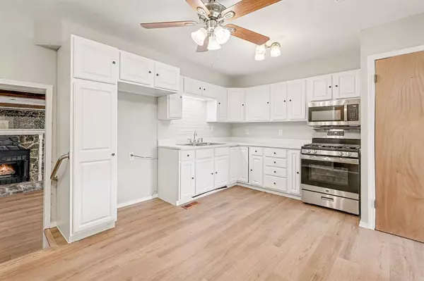 209 W 8th ST, Edmond, OK 73003