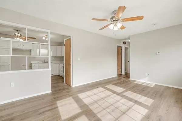 209 W 8th ST, Edmond, OK 73003