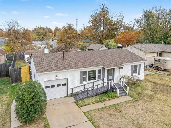 209 W 8th ST, Edmond, OK 73003