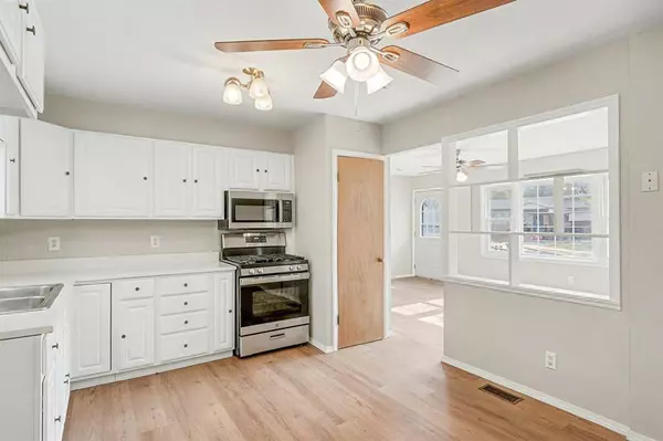 209 W 8th ST, Edmond, OK 73003