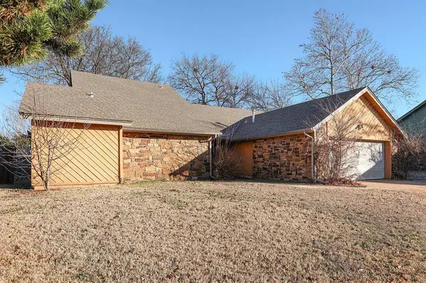 12108 Robinwood PL, Oklahoma City, OK 73120