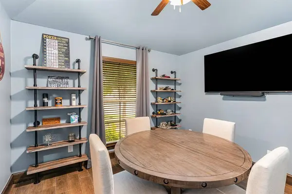 17912 Marron DR, Edmond, OK 73012