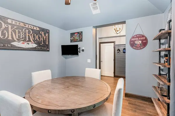 17912 Marron DR, Edmond, OK 73012