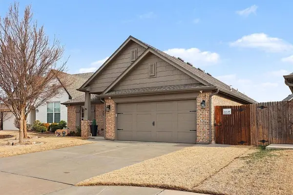 17912 Marron DR, Edmond, OK 73012