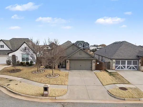 17912 Marron DR, Edmond, OK 73012