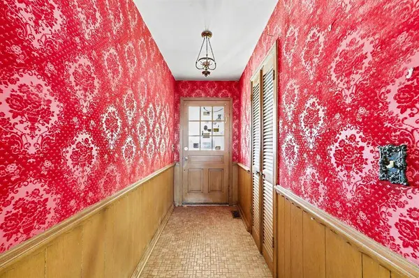 5725 Lawson LN, Oklahoma City, OK 73132