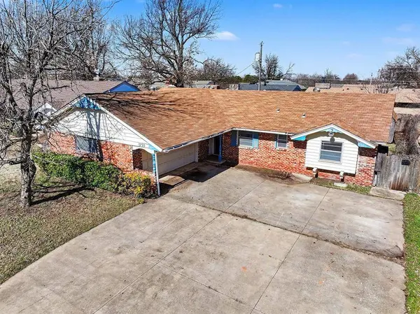 5725 Lawson LN, Oklahoma City, OK 73132