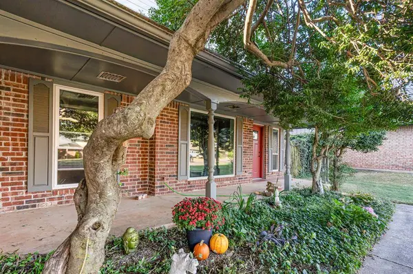 6636 Whitehall DR, Oklahoma City, OK 73132