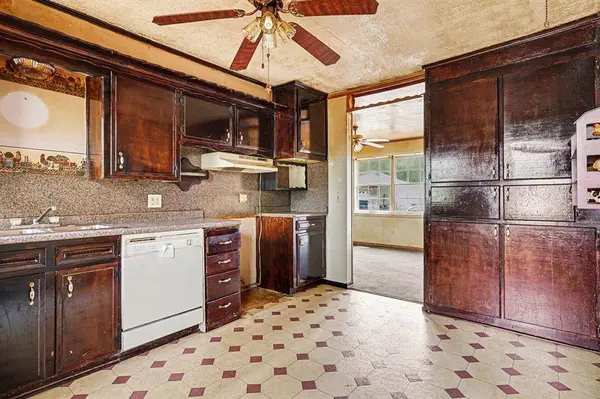 2221 SW 54th ST, Oklahoma City, OK 73119