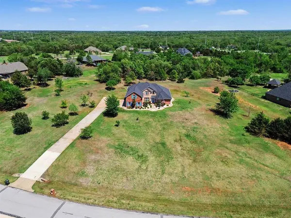 4551 Highland Lake DR, Norman, OK 73026