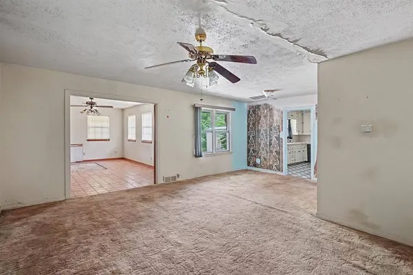1421 Magdalena DR, Oklahoma City, OK 73119