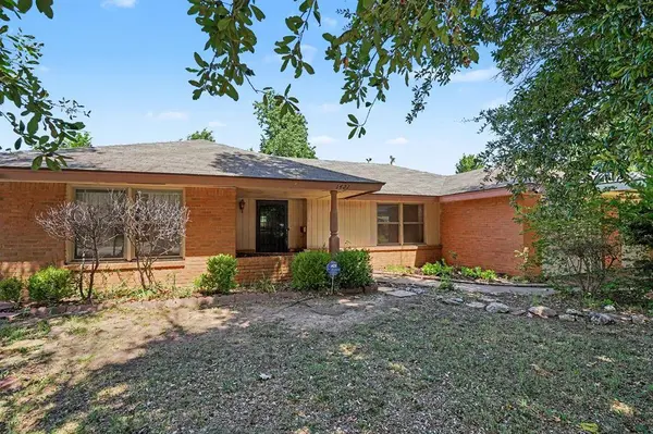 1421 Magdalena DR, Oklahoma City, OK 73119