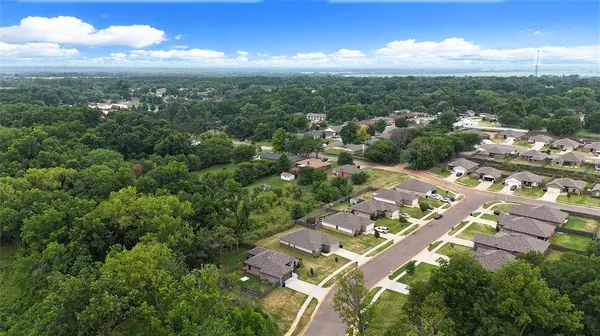 840 Highgarden CIR, Noble, OK 73068