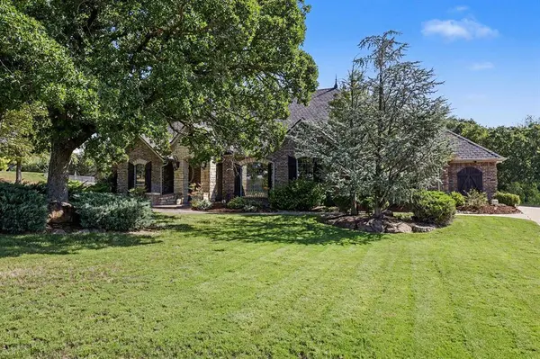 13408 Raintree LN, Edmond, OK 73013