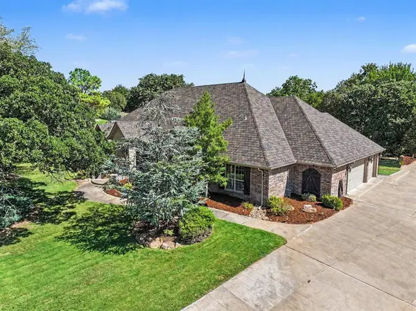 13408 Raintree LN, Edmond, OK 73013