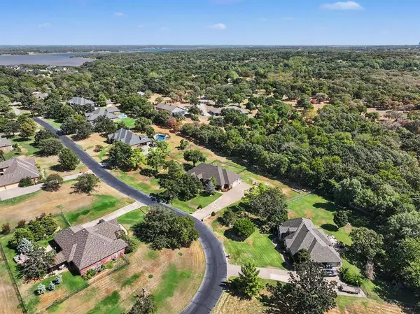 13408 Raintree LN, Edmond, OK 73013