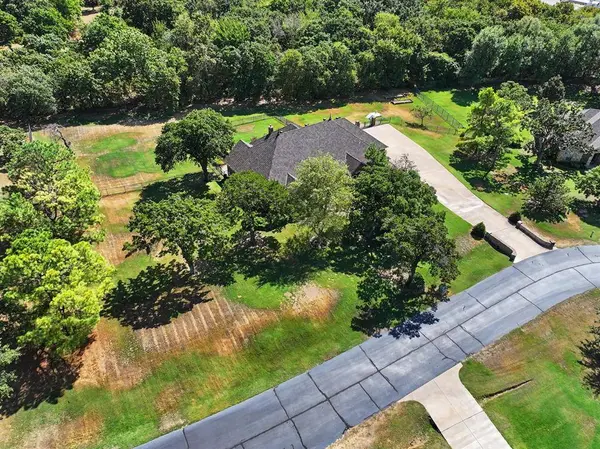 13408 Raintree LN, Edmond, OK 73013