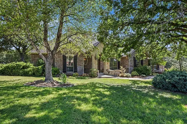 13408 Raintree LN, Edmond, OK 73013