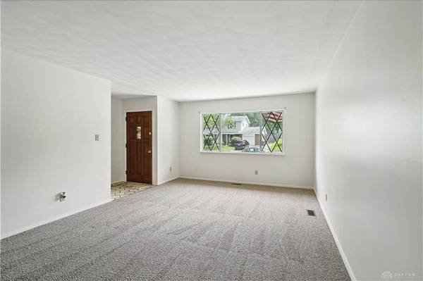 819 Gleneagle Drive, Riverside, OH 45431