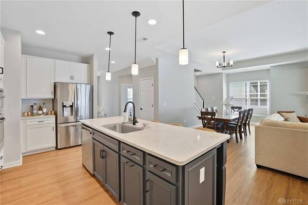 4049 Pepperwell Circle, Sugarcreek Township, OH 45440