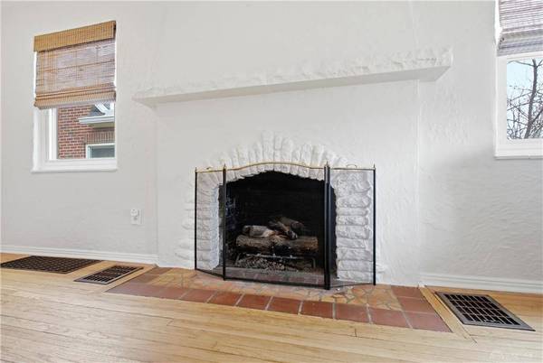 235 Claranna Avenue, Oakwood, OH 45419