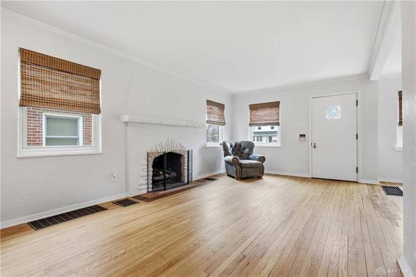 235 Claranna Avenue, Oakwood, OH 45419