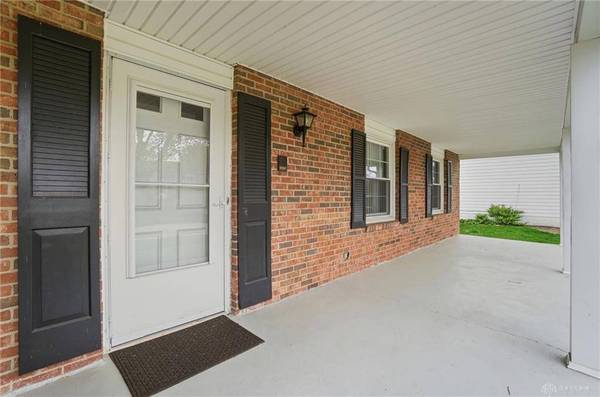 6650 Ranch Hill Drive, Clayton, OH 45415
