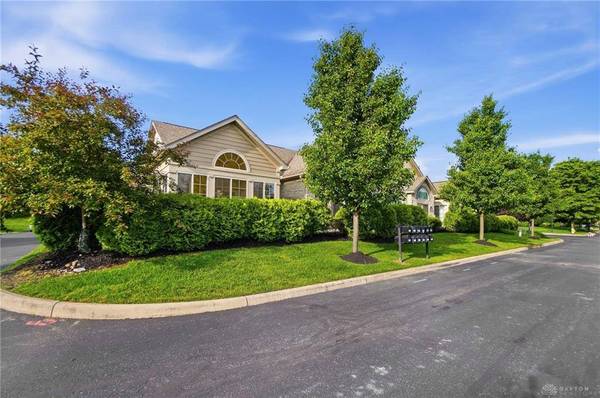 2419 Locust Hill Boulevard, Beavercreek, OH 45431