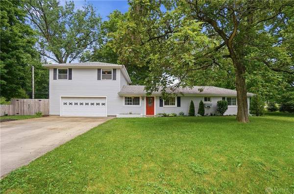 1684 Pierce Drive, Beavercreek, OH 45432