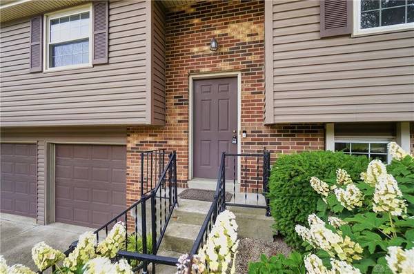 2636 Highland Village Lane, Miamisburg, OH 45342