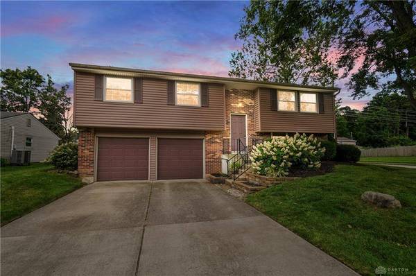 2636 Highland Village Lane, Miamisburg, OH 45342