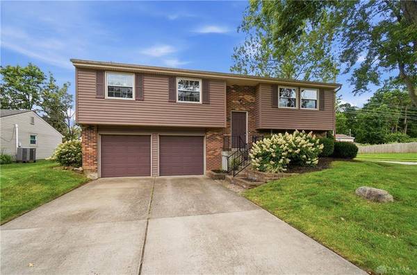 2636 Highland Village Lane, Miamisburg, OH 45342