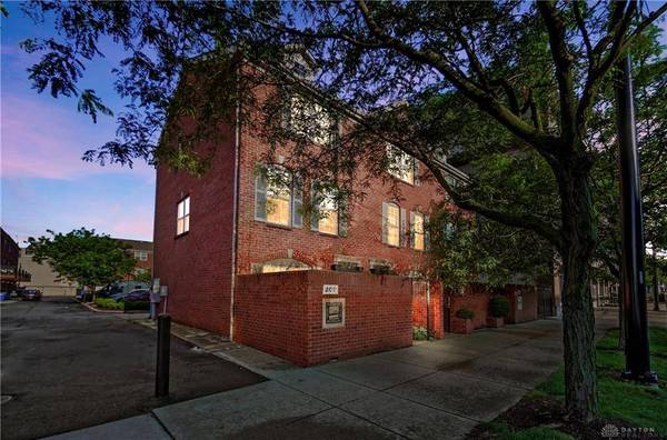 207 N Patterson Boulevard, Dayton, OH 45402