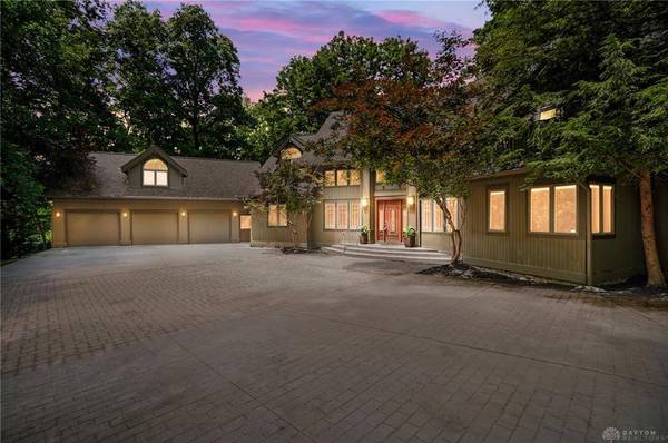 2892 River End Court, Spring Valley Twp, OH 45370