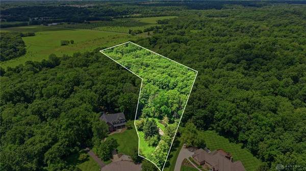 2892 River End Court, Spring Valley Twp, OH 45370
